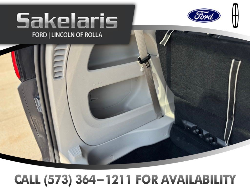 Used 2023 Chrysler Voyager LX FWD image 43