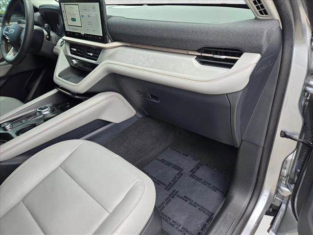 Certified 2025 Ford Explorer Active w/ Active Comfort Package RWD image 20
