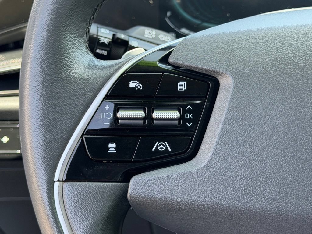 Used 2023 Kia Niro EX Touring FWD image 28