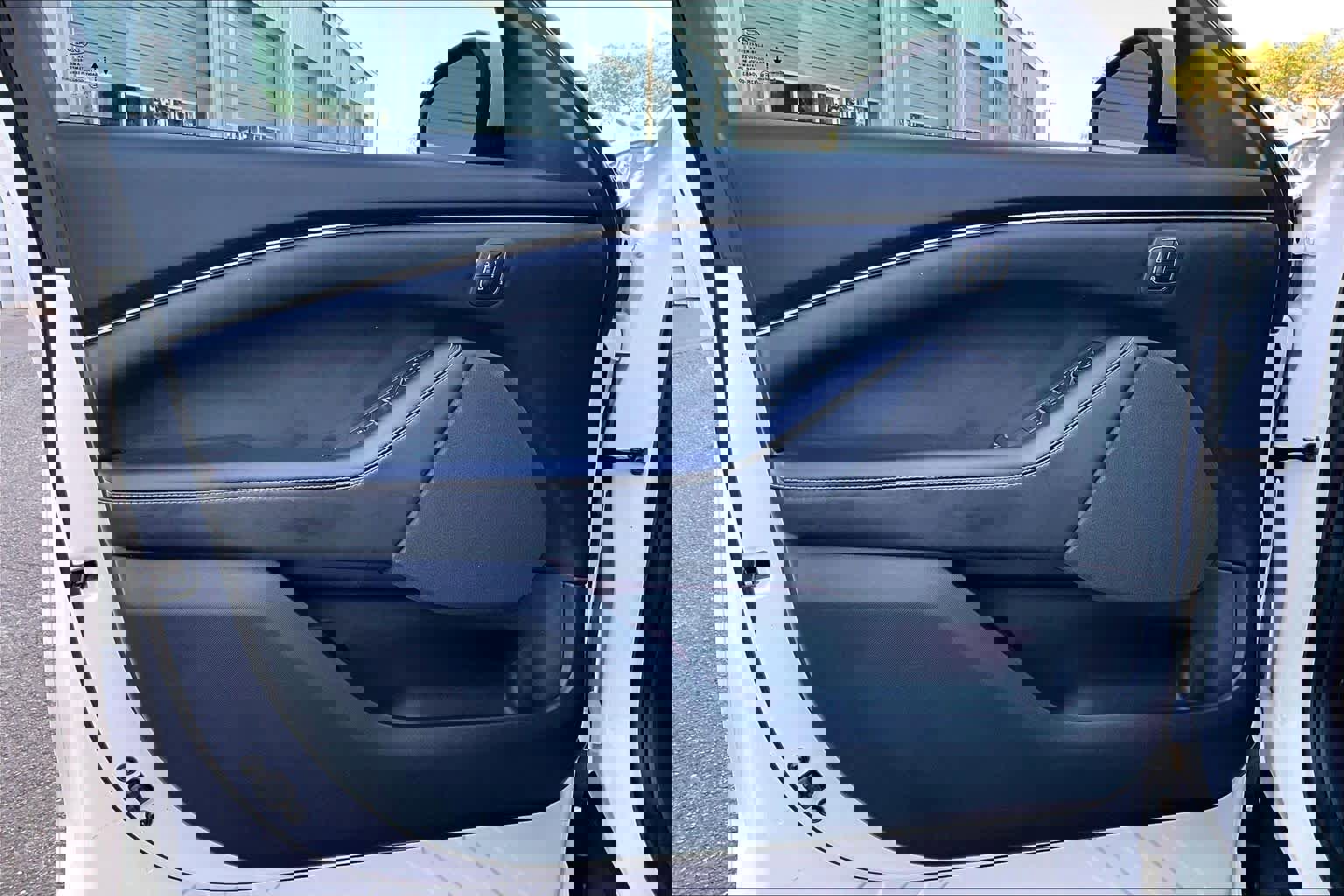 Certified 2022 Ford Mustang Mach-E Select w/ Comfort/Technology Package image 21