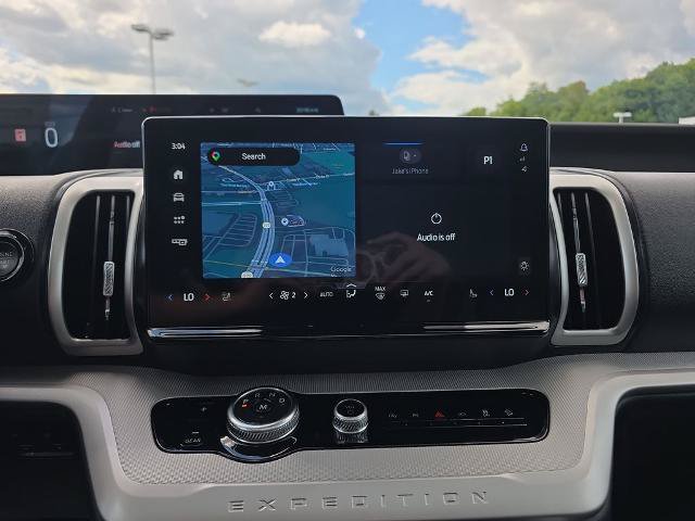 Certified 2025 Ford Expedition Active AWD/4WD image 32
