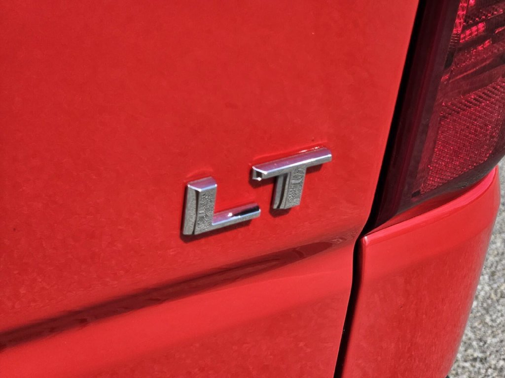 Used 2024 Chevrolet Silverado 1500 LT RWD image 9