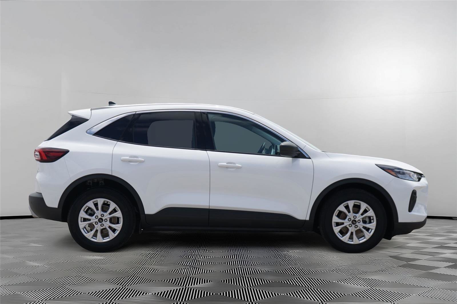 Certified 2024 Ford Escape Active w/ Tech Pack #1 FWD image 4