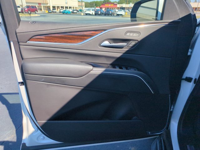 Used 2023 Cadillac Escalade Premium Luxury AWD/4WD image 11