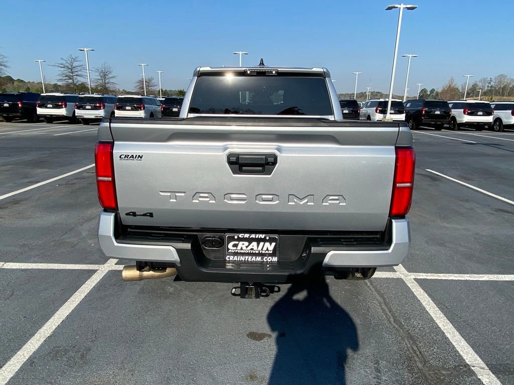 Used 2024 Toyota Tacoma TRD Off-Road image 4