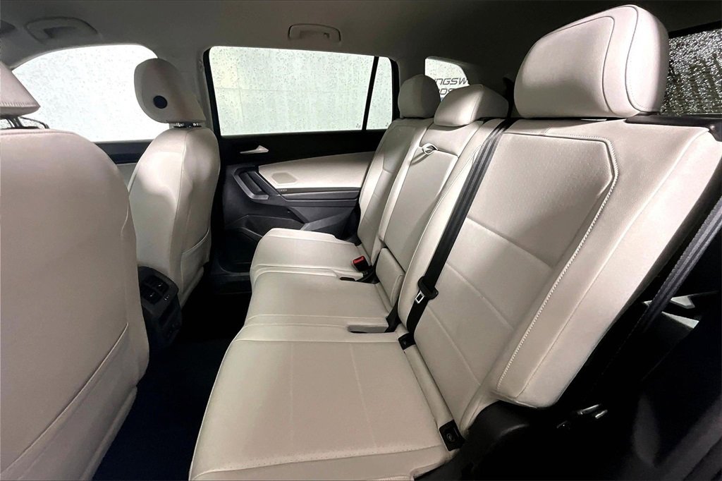 Used 2020 Volkswagen Tiguan SE image 21