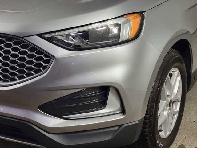 Certified 2023 Ford Edge SEL AWD/4WD image 9