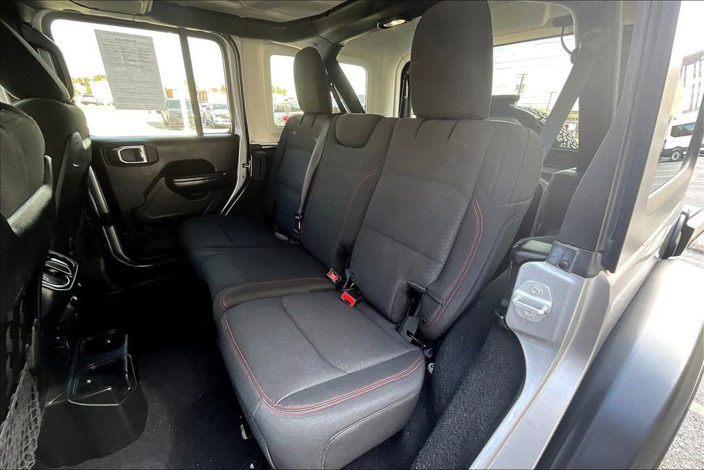 Used 2018 Jeep Wrangler Unlimited Rubicon AWD/4WD image 24