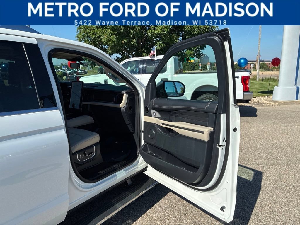Certified 2022 Ford Expedition Platinum AWD/4WD image 50