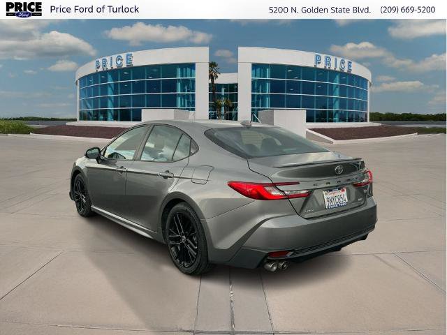Used 2025 Toyota Camry SE w/ Convenience Package FWD image 7