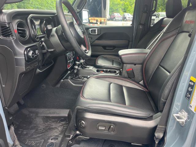 Used 2024 Jeep Wrangler Unlimited Rubicon AWD/4WD image 17