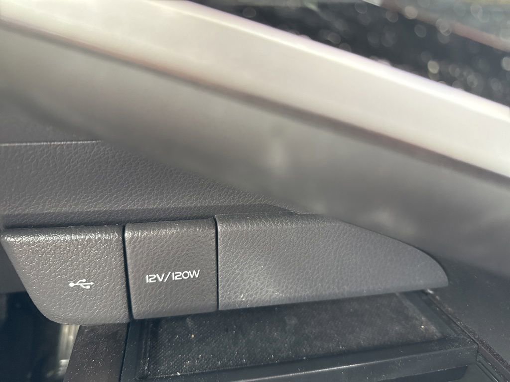 Used 2024 Toyota Camry SE AWD/4WD image 14