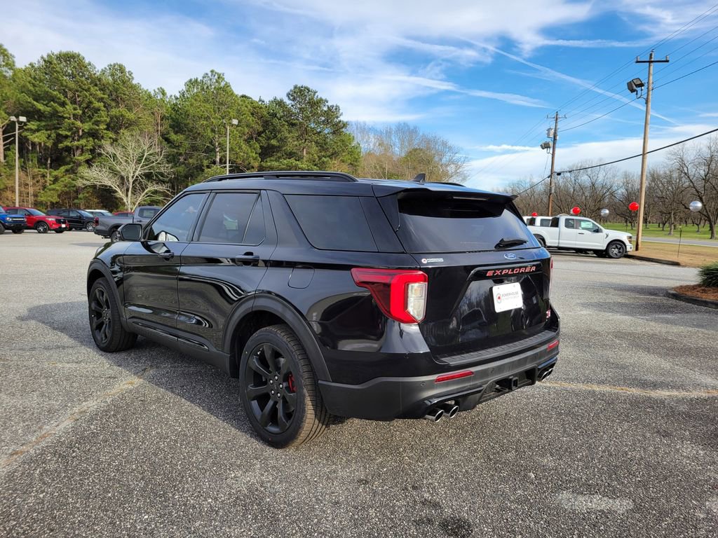 Certified 2022 Ford Explorer ST w/ Equipment Group 401A image 3