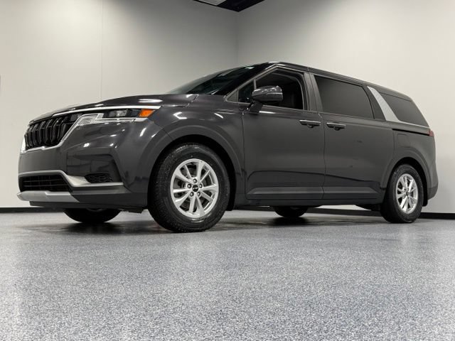 Used 2022 Kia Carnival LX FWD image 5