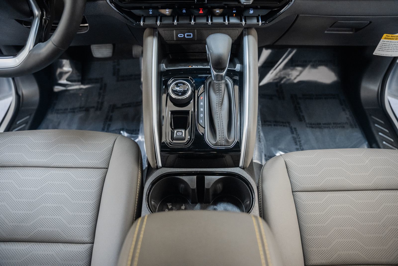 Used 2026 Chevrolet Colorado ZR2 image 36