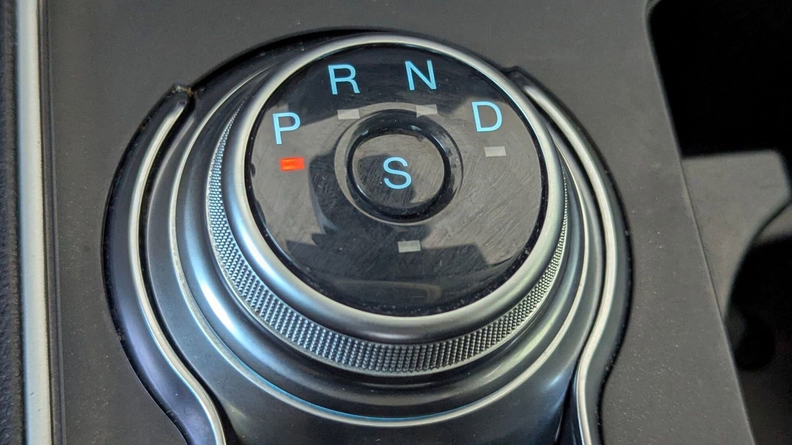 Certified 2022 Ford Edge SE w/ Black Appearance Package image 17