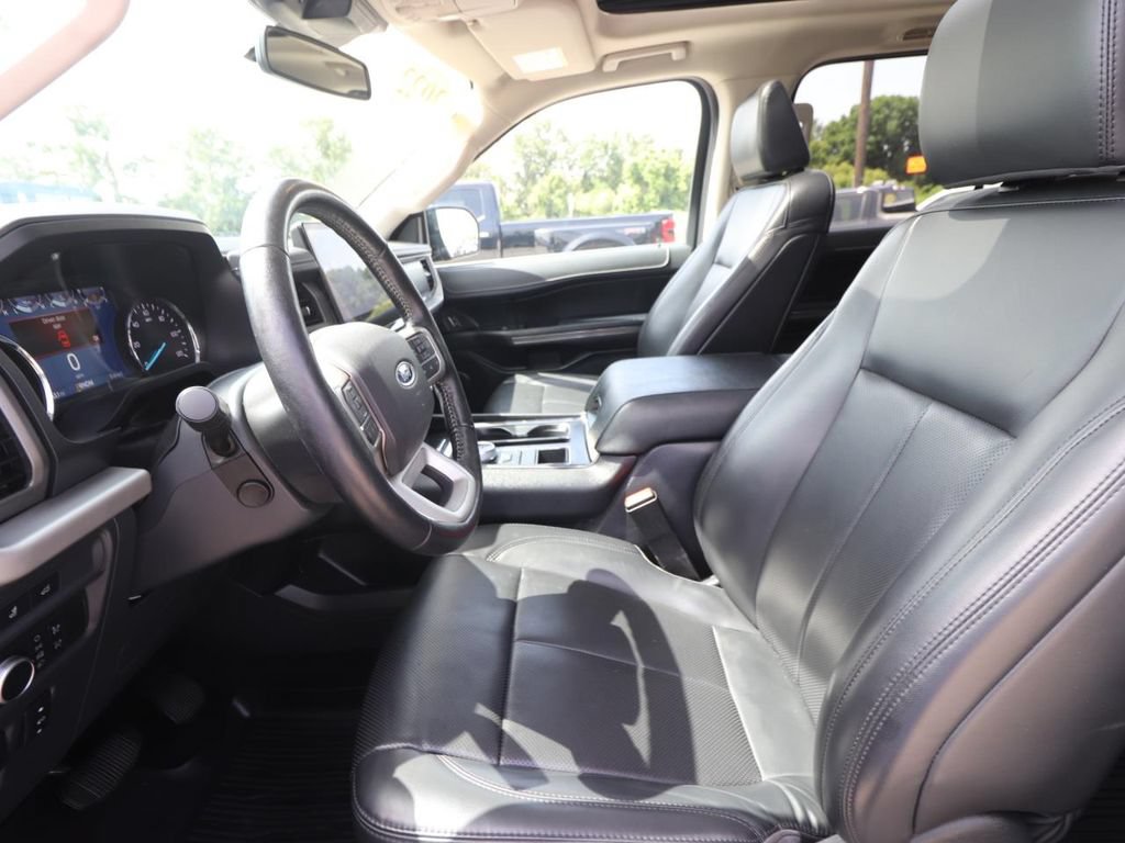 Certified 2022 Ford Expedition XLT RWD image 2