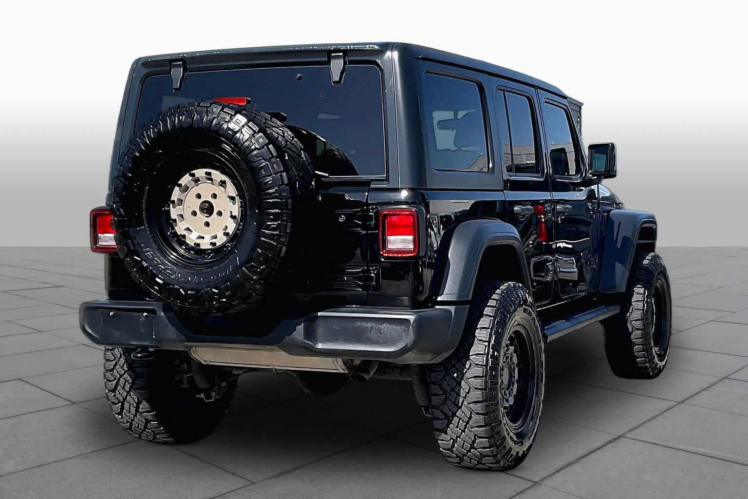 Used 2018 Jeep Wrangler Unlimited Sport S AWD/4WD image 12