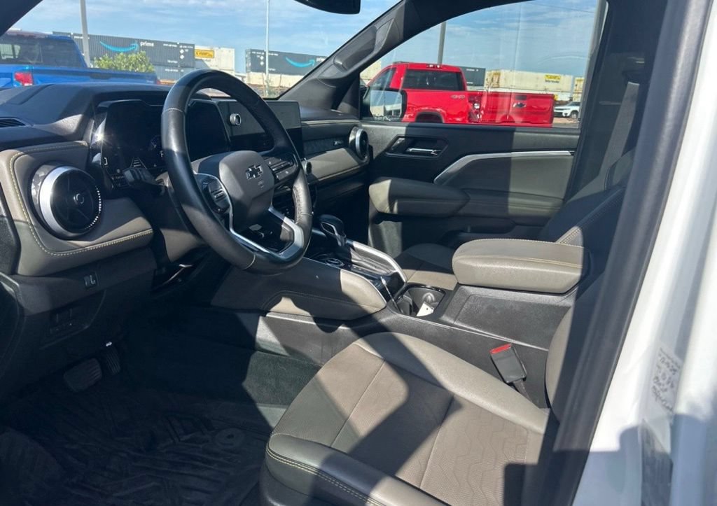 Used 2025 Chevrolet Colorado ZR2 AWD/4WD image 5