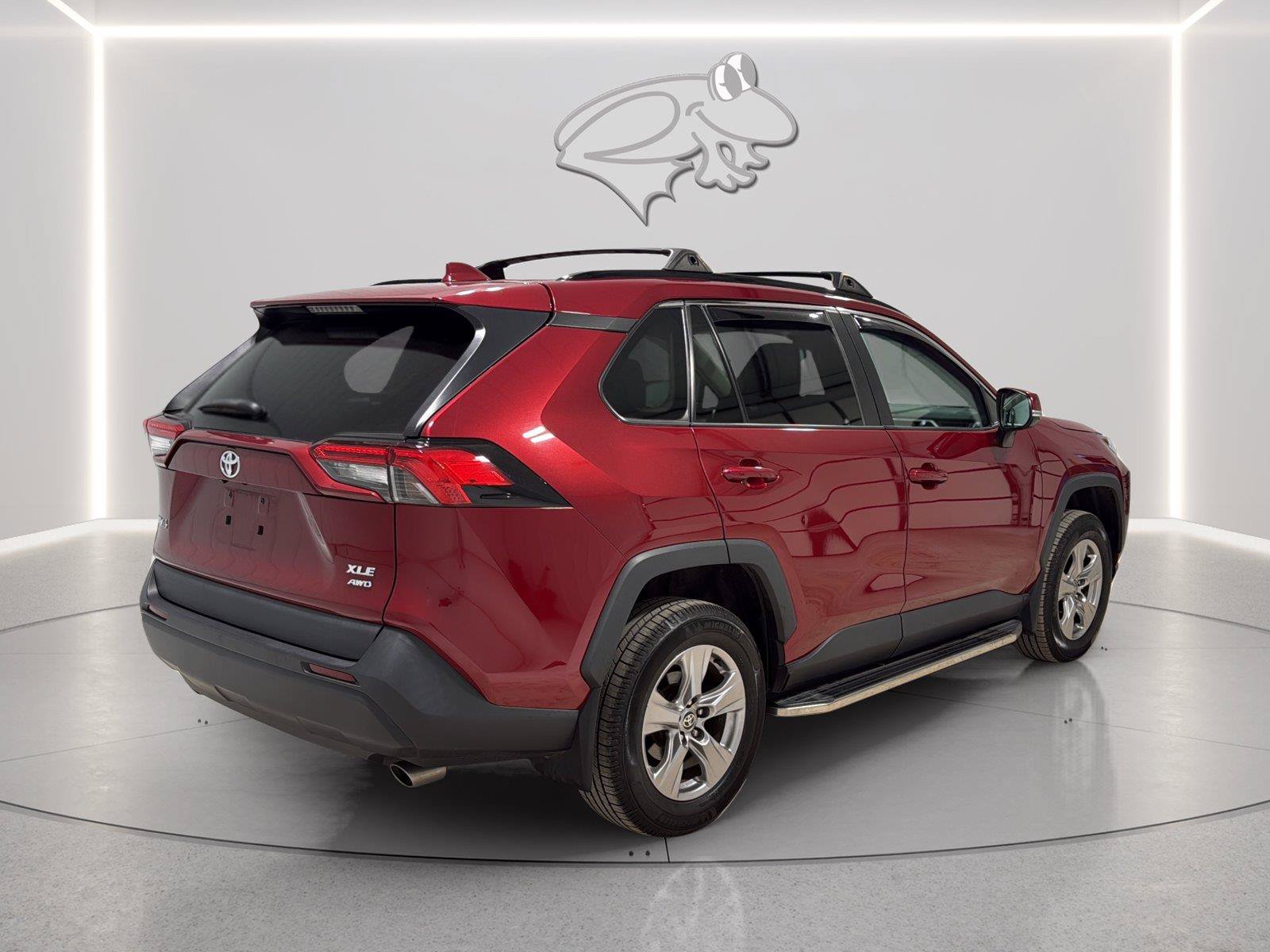 Used 2023 Toyota RAV4 XLE w/ Convenience Package AWD/4WD image 5