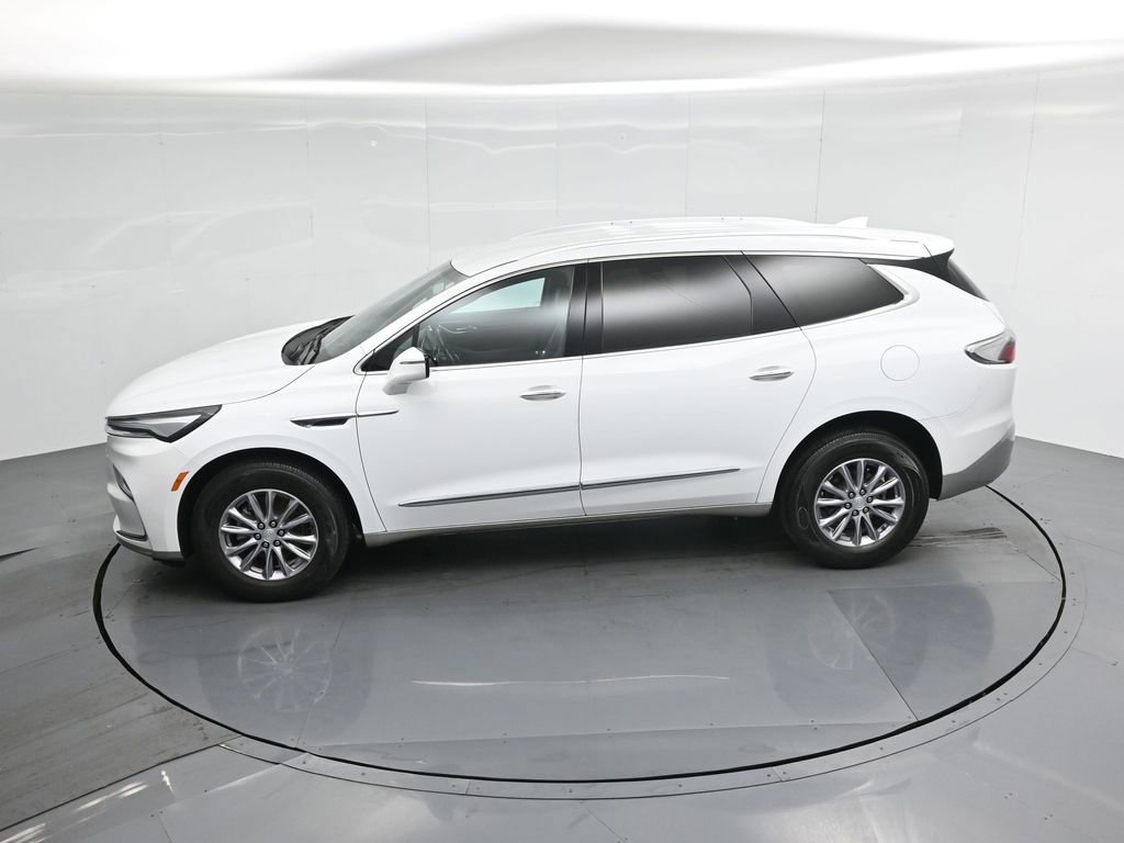 Used 2022 Buick Enclave Essence image 22