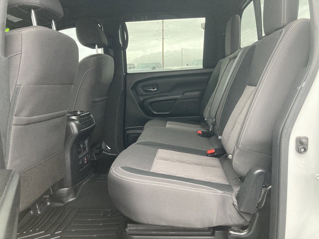 Used 2023 Nissan Titan SV w/ SV Convenience Package image 35