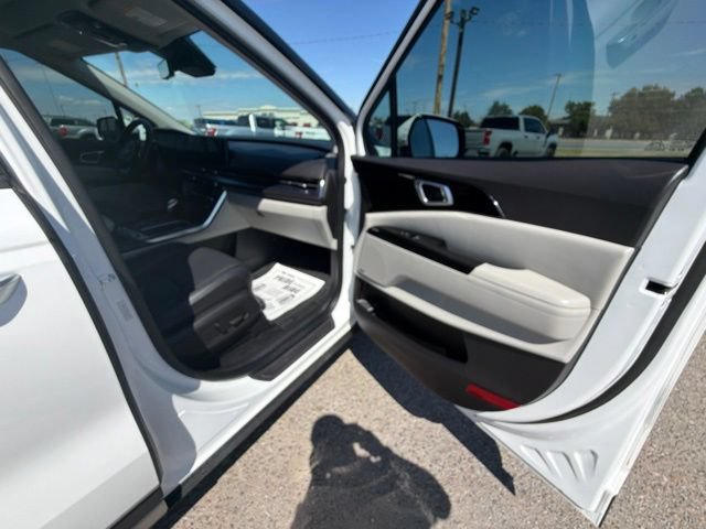 Used 2024 Kia Carnival SX Prestige FWD image 33