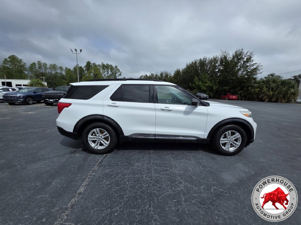 Certified 2021 Ford Explorer XLT RWD image 8