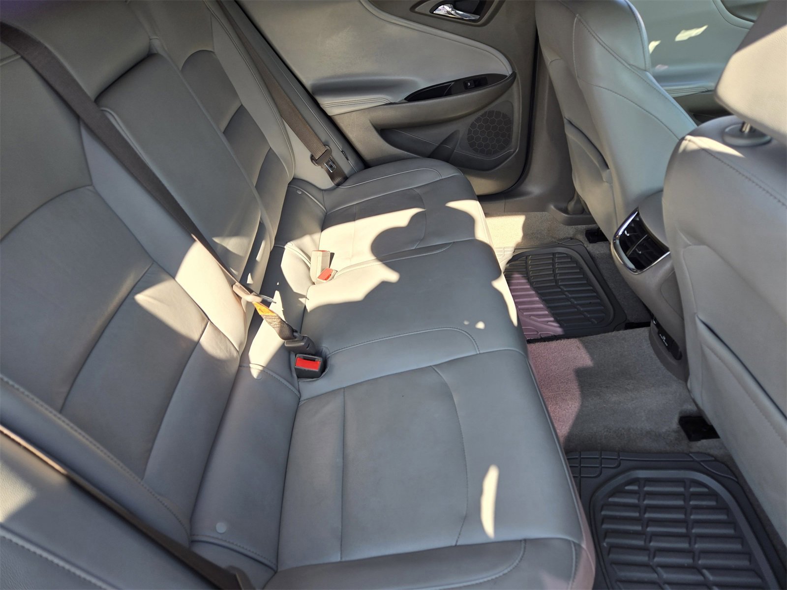 Used 2018 Chevrolet Malibu LT w/ Leather Package image 28