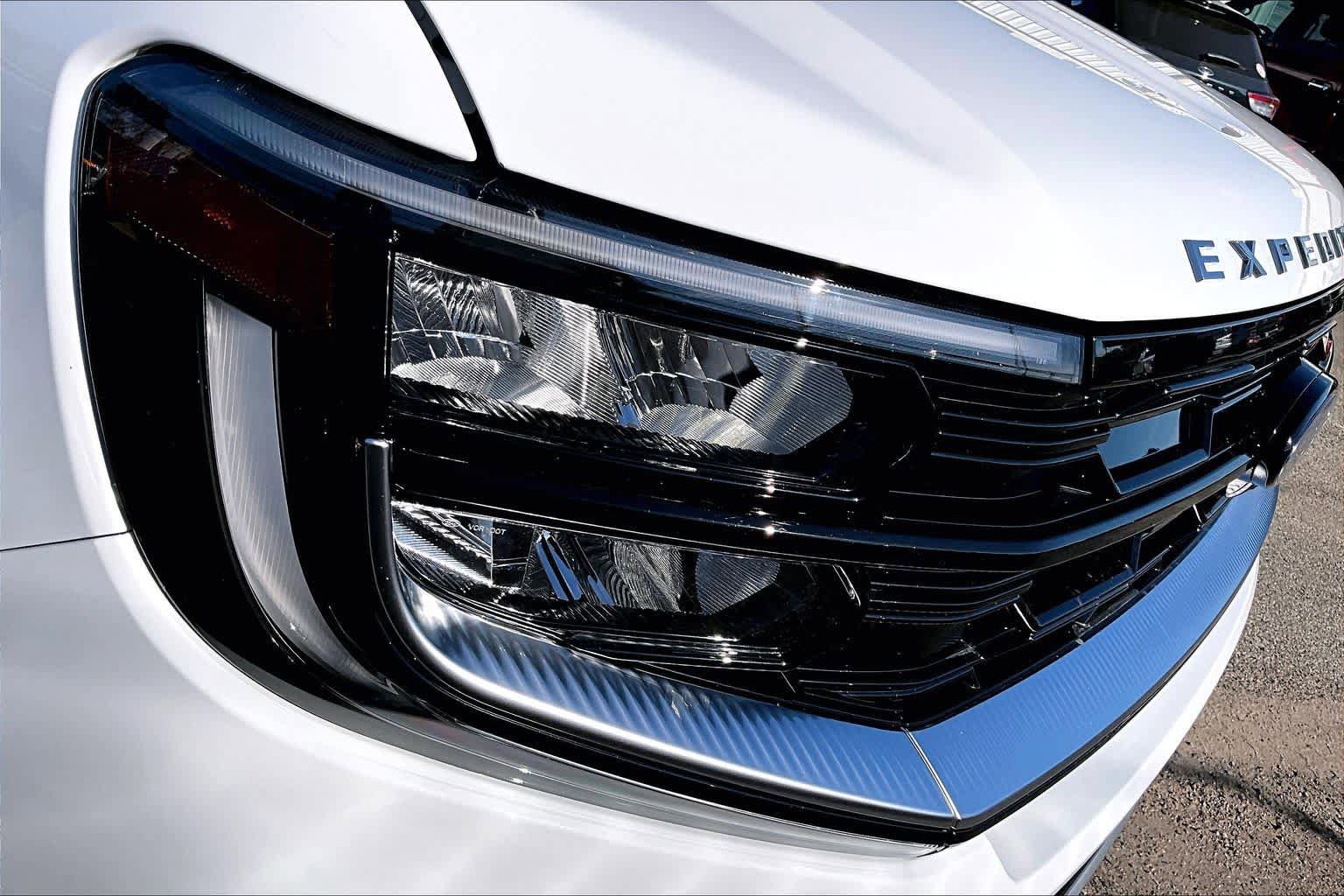 Certified 2025 Ford Expedition Platinum AWD/4WD image 27