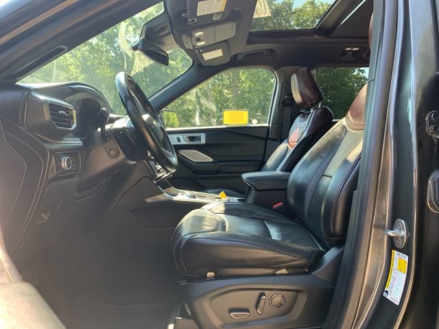 Certified 2020 Ford Explorer Platinum w/ Premium Technology Package AWD/4WD image 39