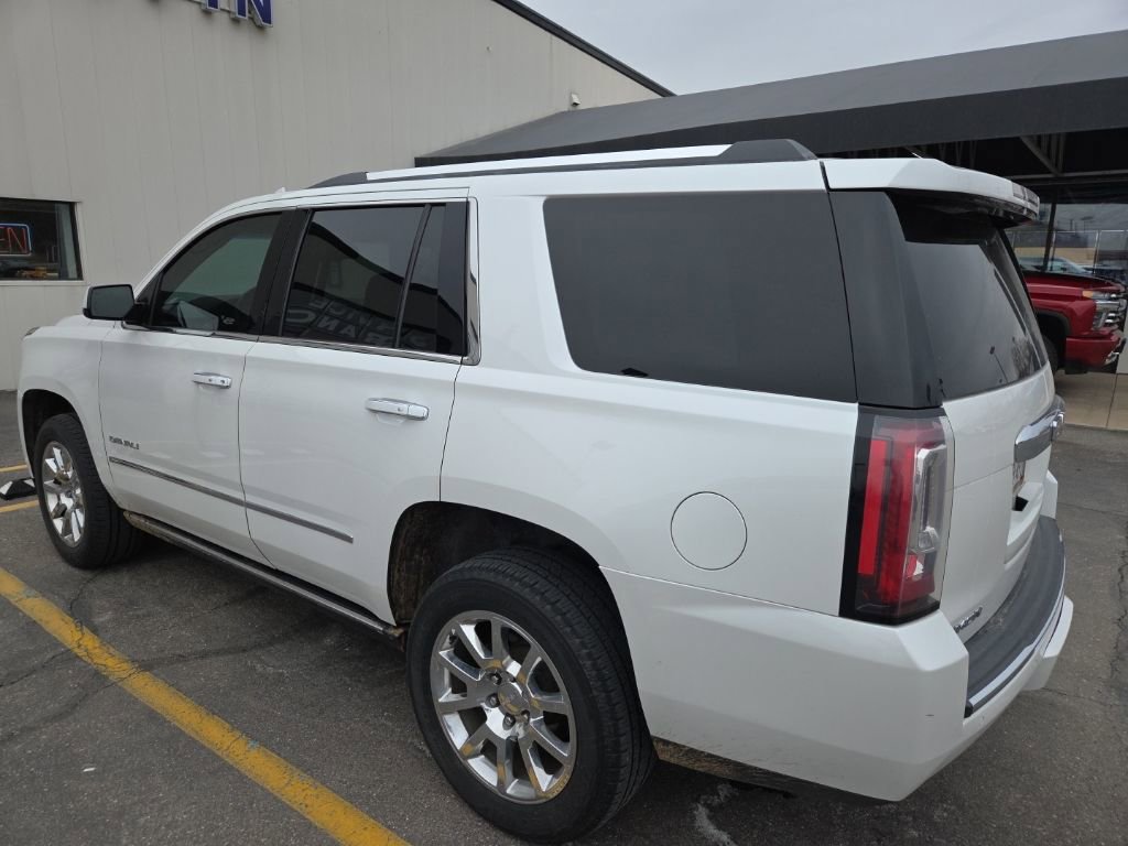 Used 2018 GMC Yukon Denali image 2