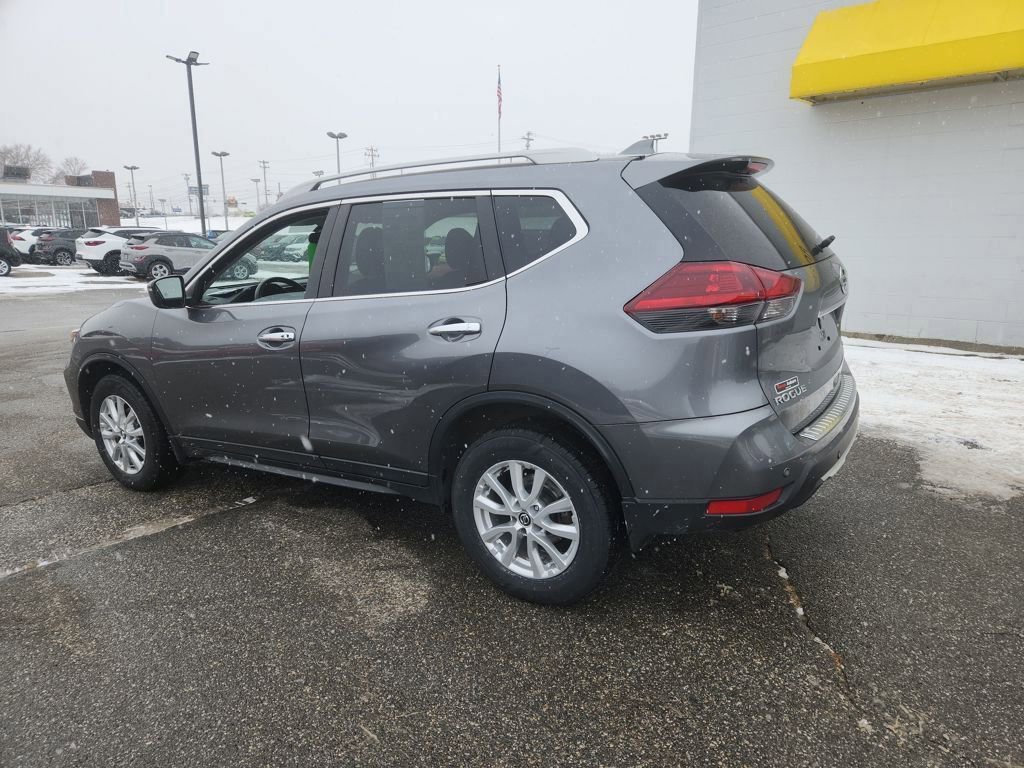 Used 2019 Nissan Rogue SV image 5