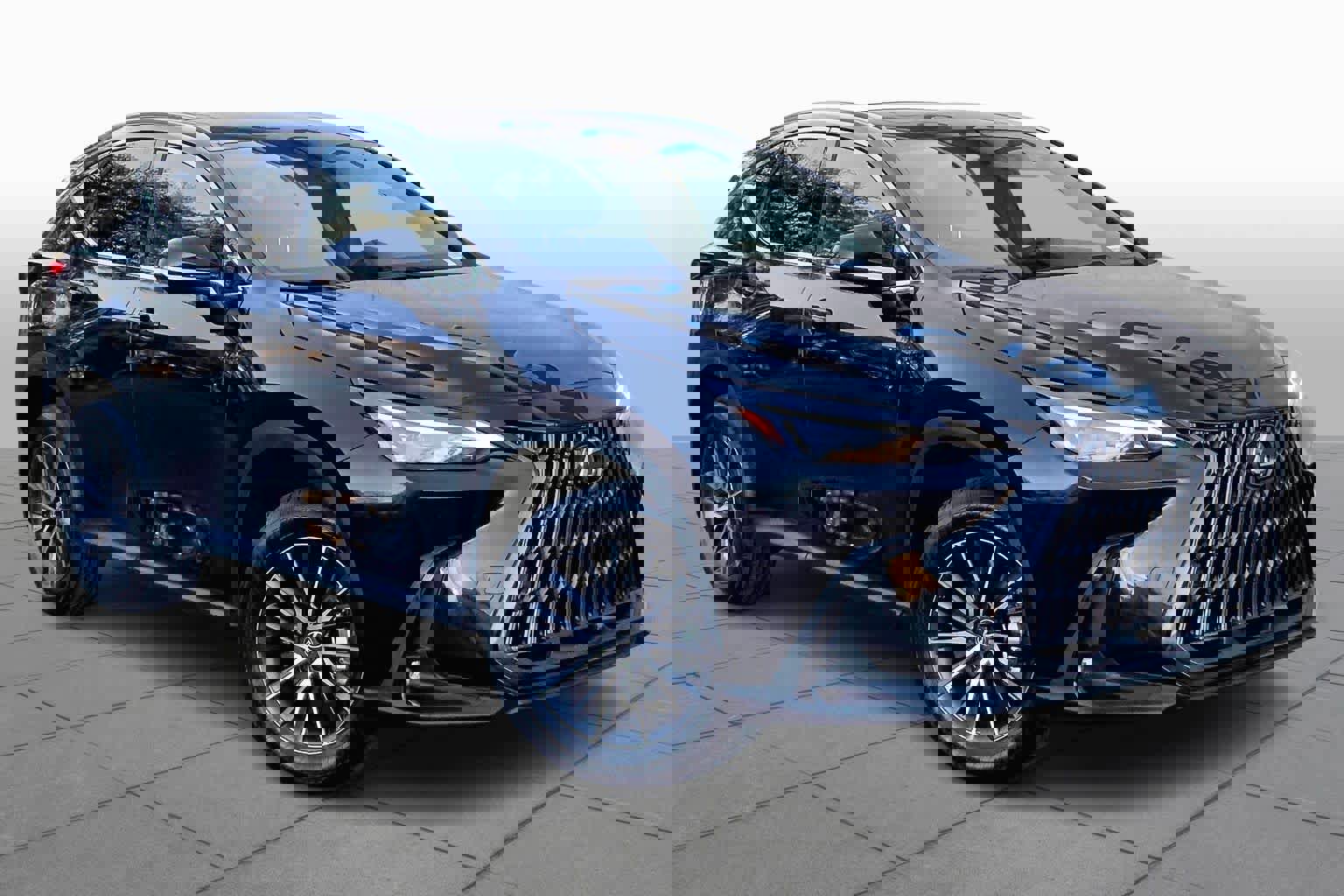 Used 2024 Lexus NX 250 FWD w/ Premium Package image 5