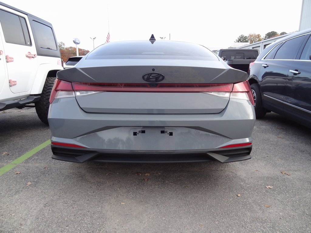 Used 2021 Hyundai Elantra SEL image 5