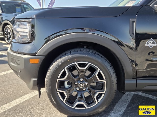 Certified 2025 Ford Bronco Sport Outer Banks w/ Outer Banks Tech Package+ AWD/4WD image 10