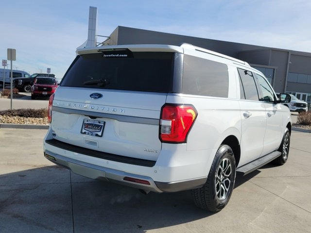 Certified 2024 Ford Expedition Max XLT image 3