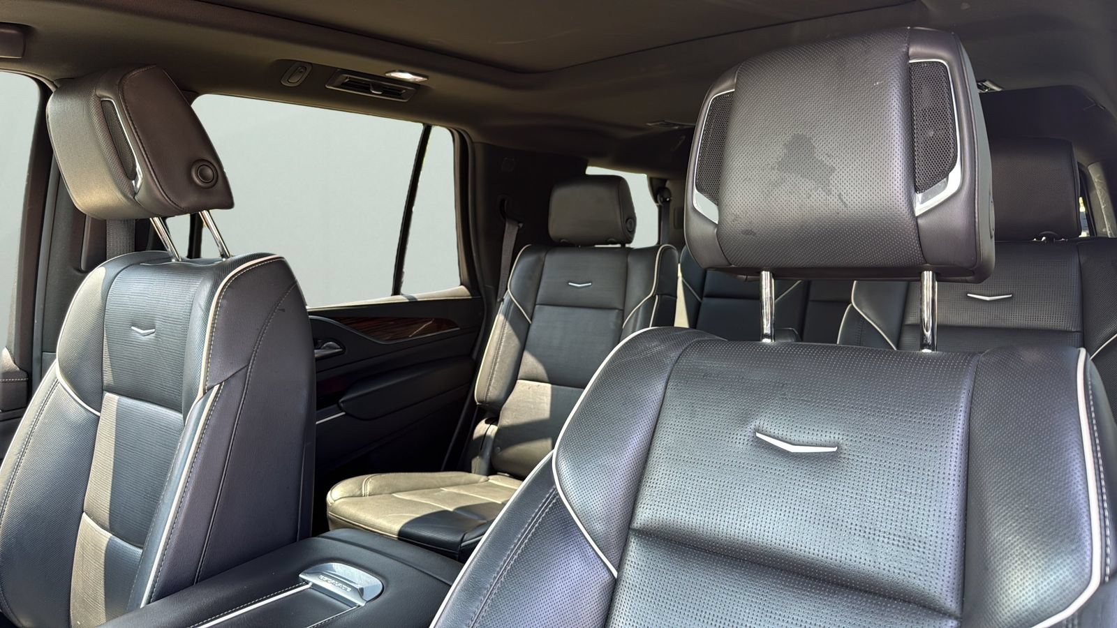 Used 2021 Cadillac Escalade Premium Luxury RWD image 9