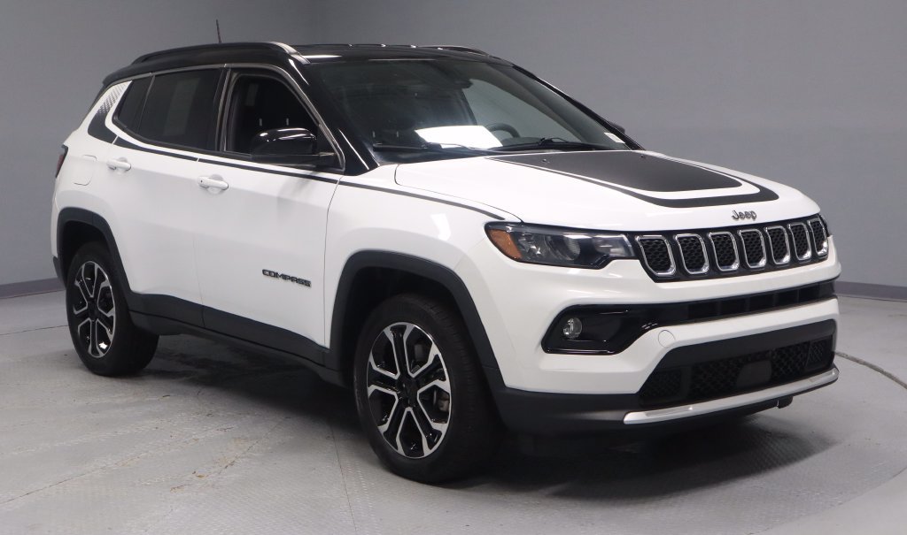 Used 2023 Jeep Compass Limited w/ Mopar Graphics Package AWD/4WD image 1