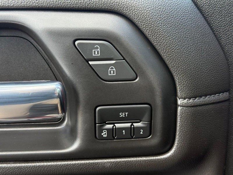 Used 2022 Chevrolet Silverado 2500 High Country image 14