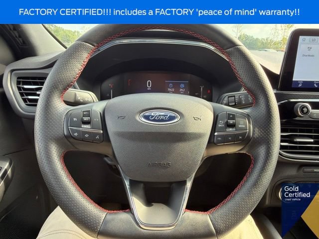 Certified 2025 Ford Escape ST-Line Select AWD/4WD image 45