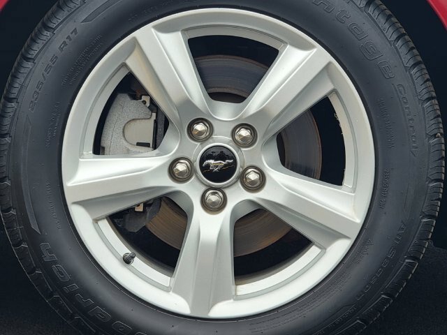 Certified 2019 Ford Mustang Coupe RWD image 17