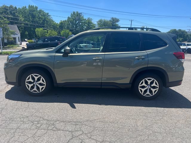 Used 2019 Subaru Forester Premium w/ All-Weather Package AWD/4WD image 4