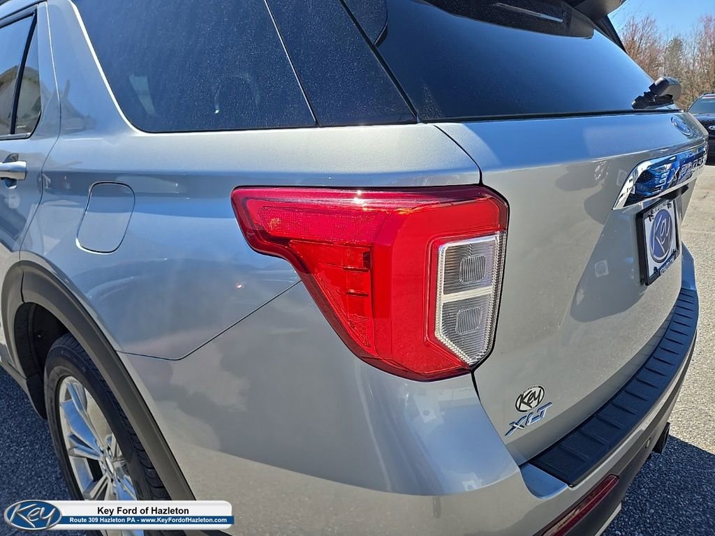 Certified 2023 Ford Explorer XLT w/ Equipment Group 202A AWD/4WD image 13