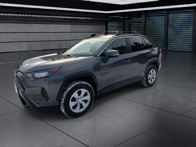 Used 2021 Toyota RAV4 LE image 3