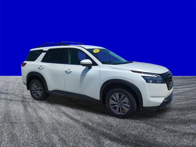 Used 2024 Nissan Pathfinder SV w/ Black Appearance Package image 8