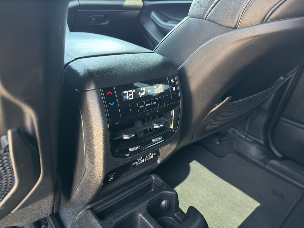 Used 2023 Jeep Grand Cherokee L Laredo AWD/4WD image 10