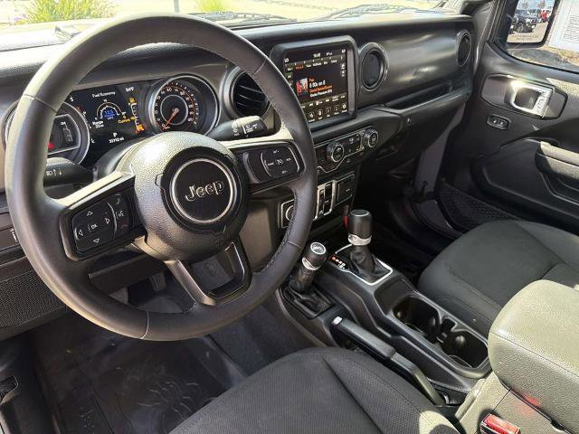 Used 2023 Jeep Gladiator Willys image 8