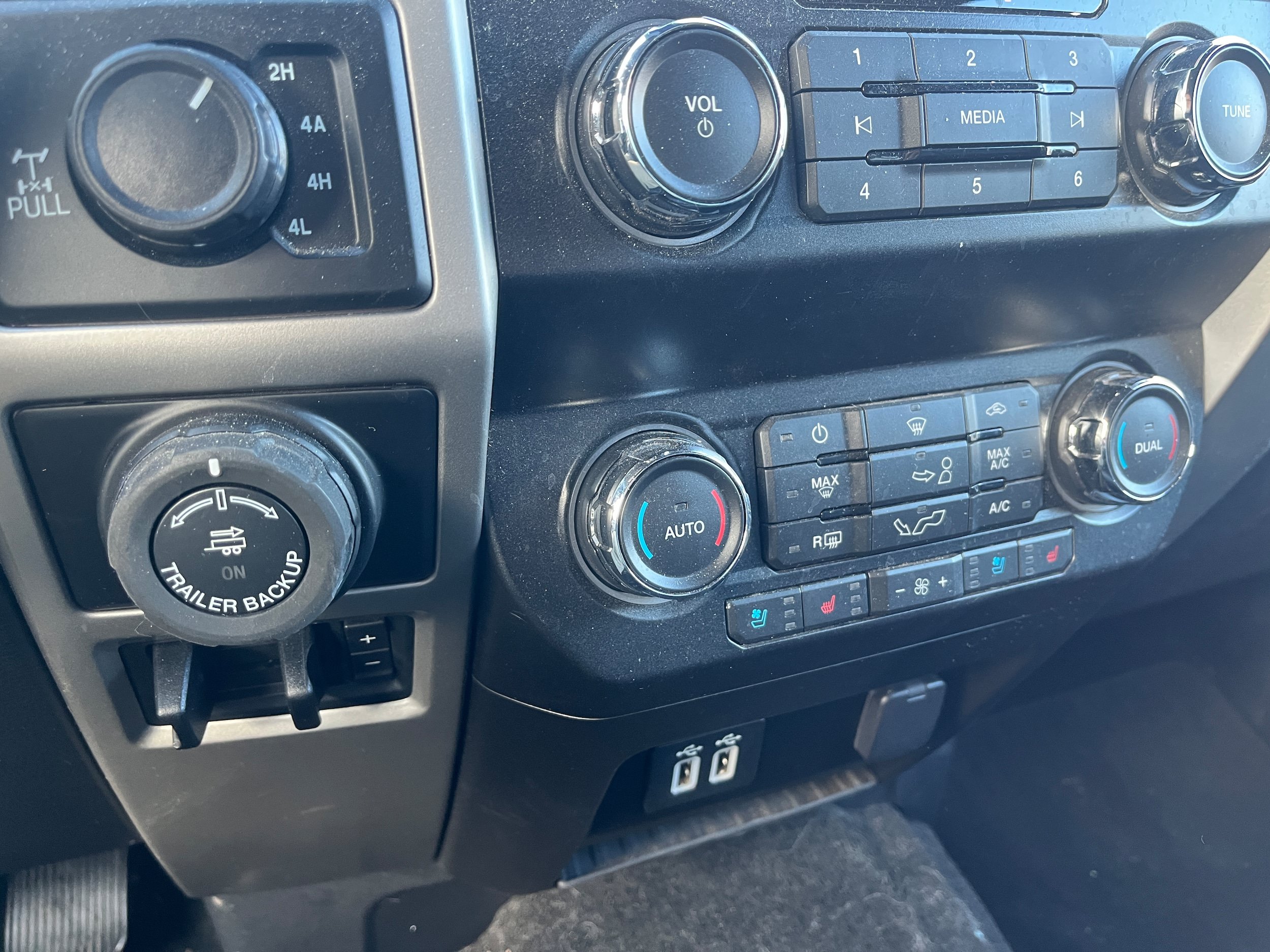 Certified 2019 Ford F150 Lariat AWD/4WD image 19