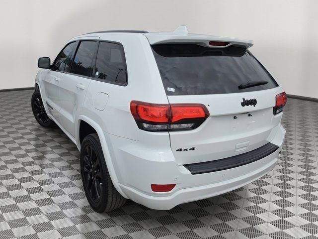 Used 2020 Jeep Grand Cherokee Altitude image 5